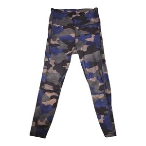 Athleta Ultimate Stash Printed Camo 7/8 Tight Size S Running Yoga Gym